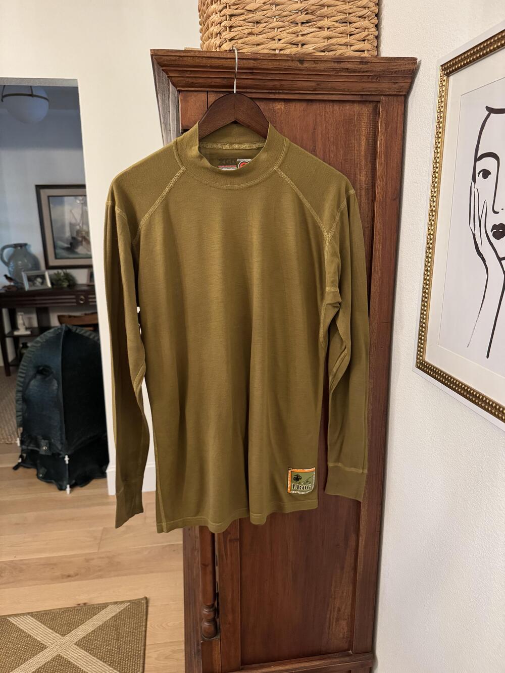 USMC FROG FR Shirt Men's Medium Coyote Brown Long Sleeve Mock Neck Made USA